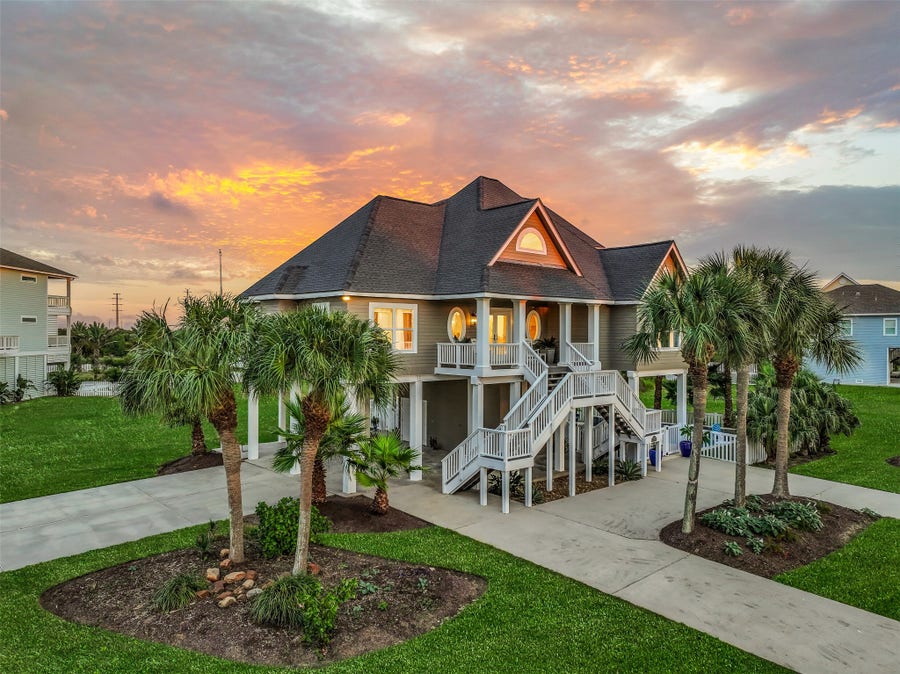 Property photo for 3635 Foremast Drive, Galveston, TX