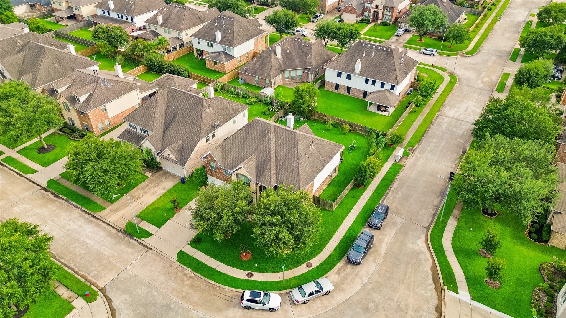1231 Abigail Lane, Friendswood, TX 77546 Your quiet streets and well-kept surroundings make every walk through the neighborhood something to look forward to.