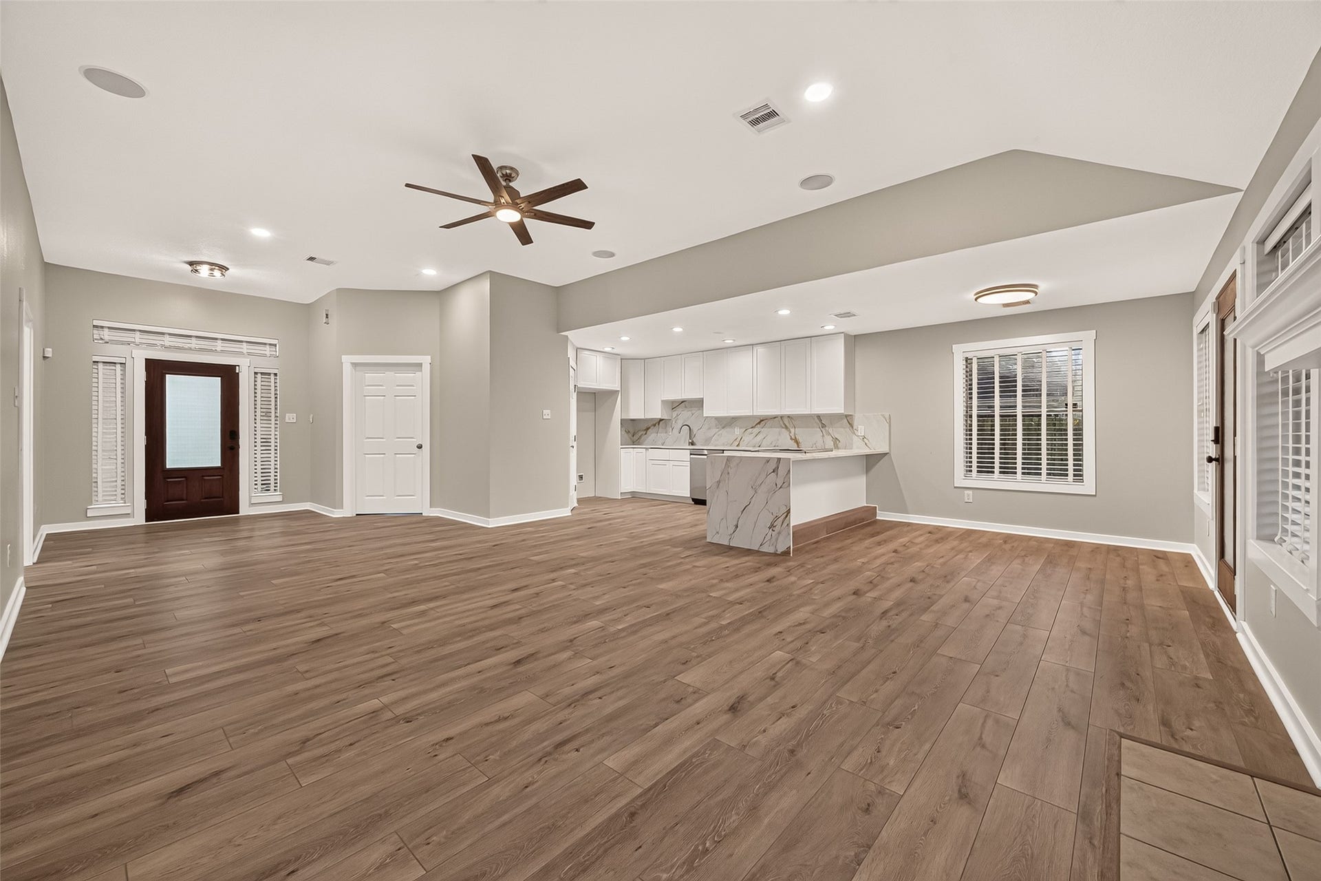 7318 Ramblewood Drive, Magnolia, TX 77354