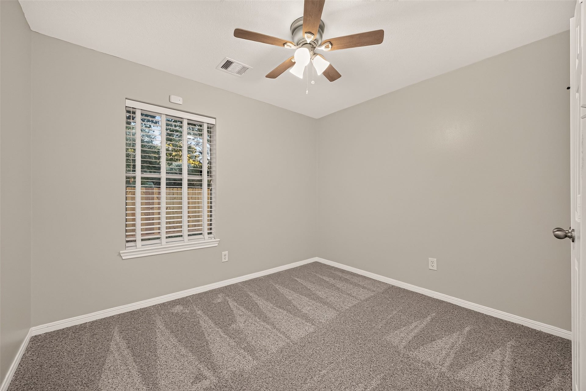 7318 Ramblewood Drive, Magnolia, TX 77354