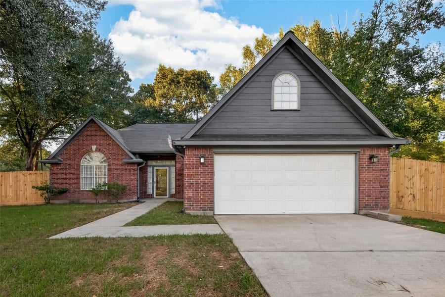 Property photo for 7318 Ramblewood Drive, Magnolia, TX