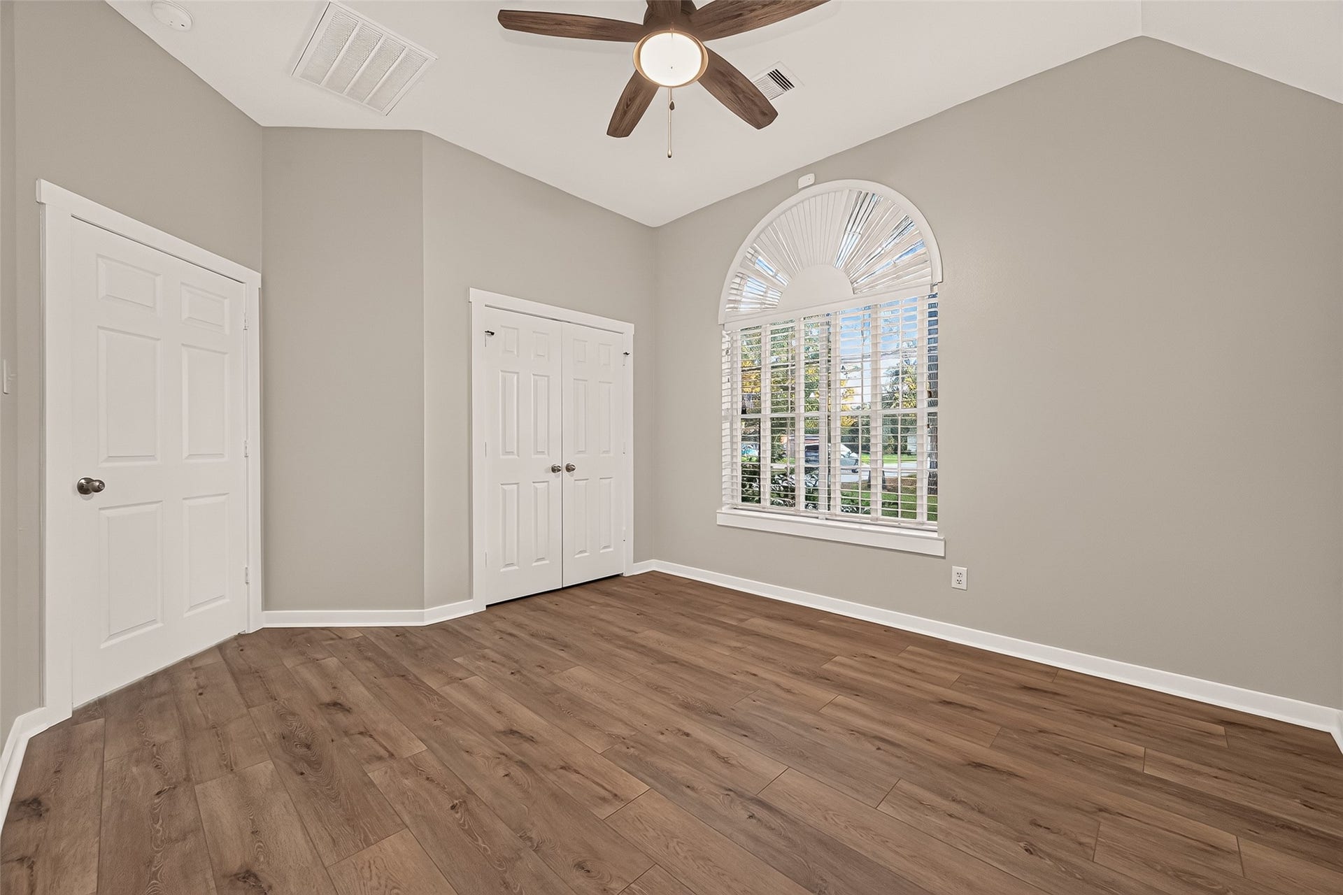 7318 Ramblewood Drive, Magnolia, TX 77354