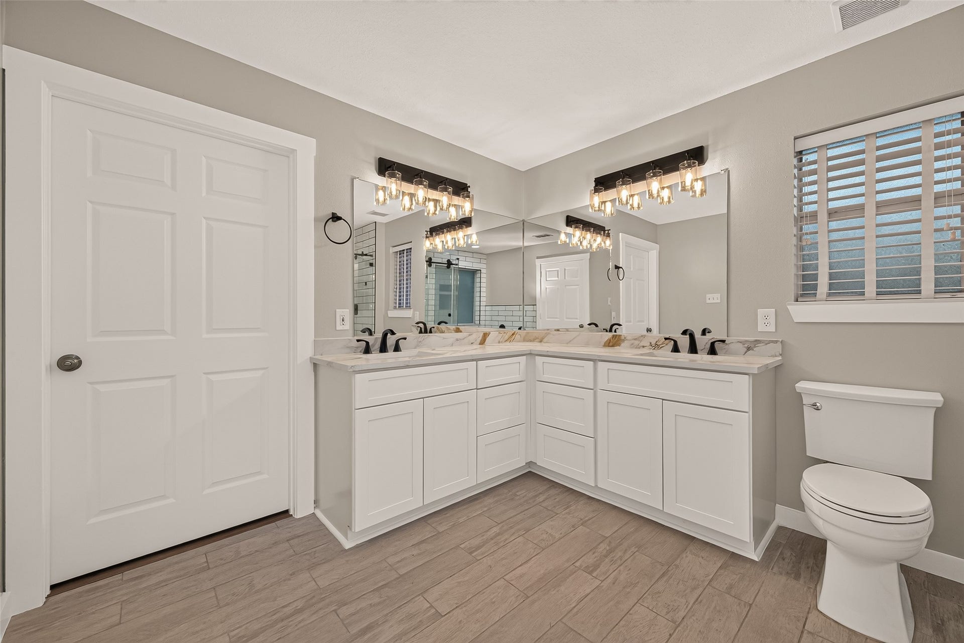7318 Ramblewood Drive, Magnolia, TX 77354