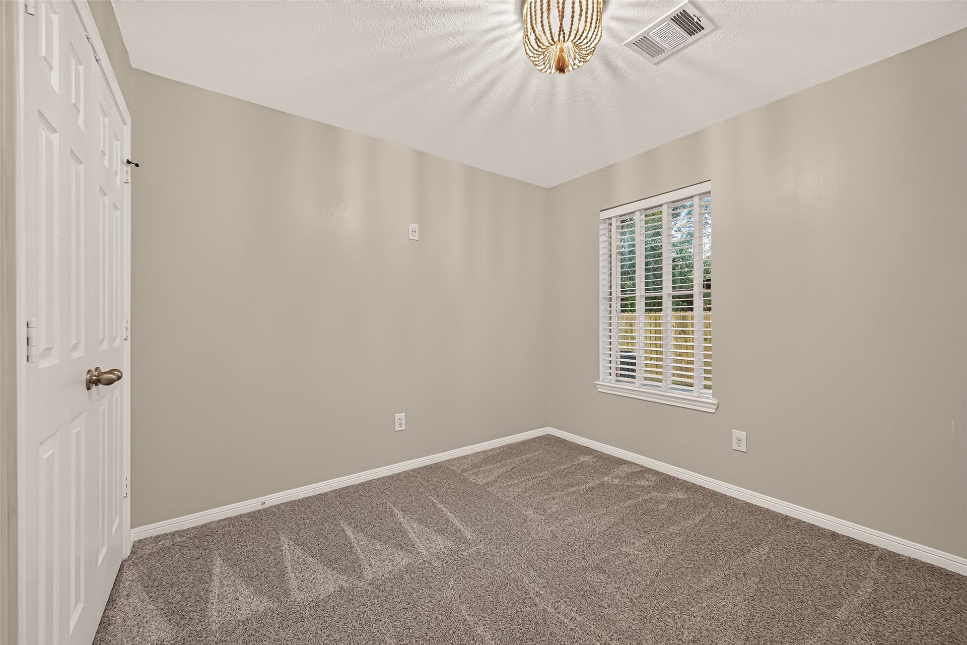 7318 Ramblewood Drive, Magnolia, TX 77354