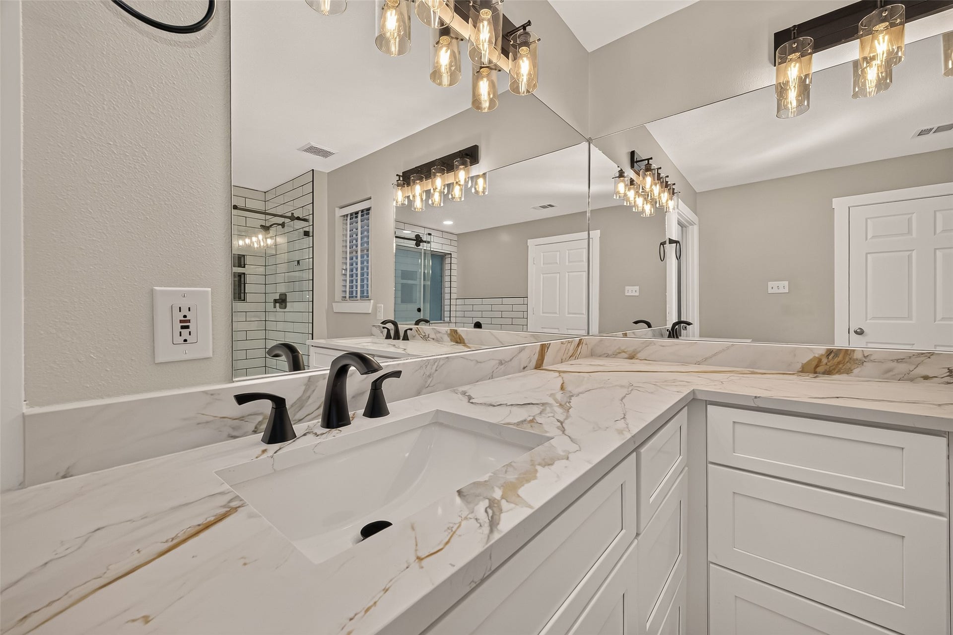 7318 Ramblewood Drive, Magnolia, TX 77354