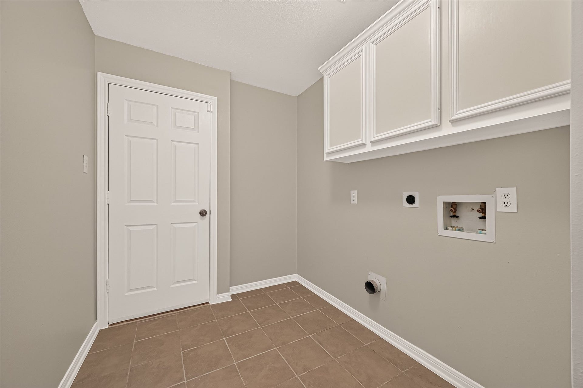 7318 Ramblewood Drive, Magnolia, TX 77354