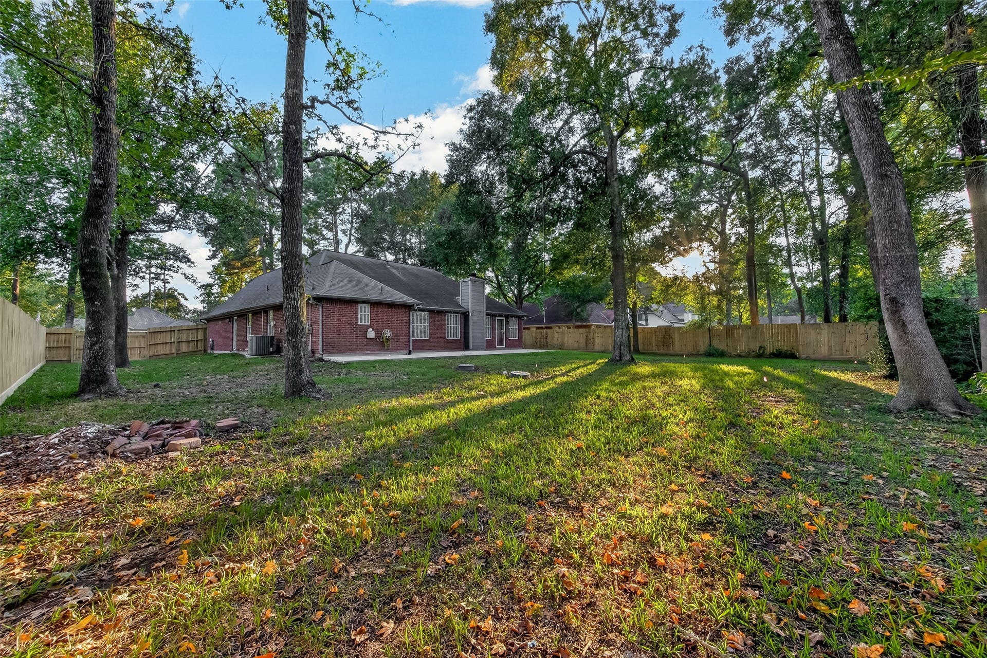7318 Ramblewood Drive, Magnolia, TX 77354