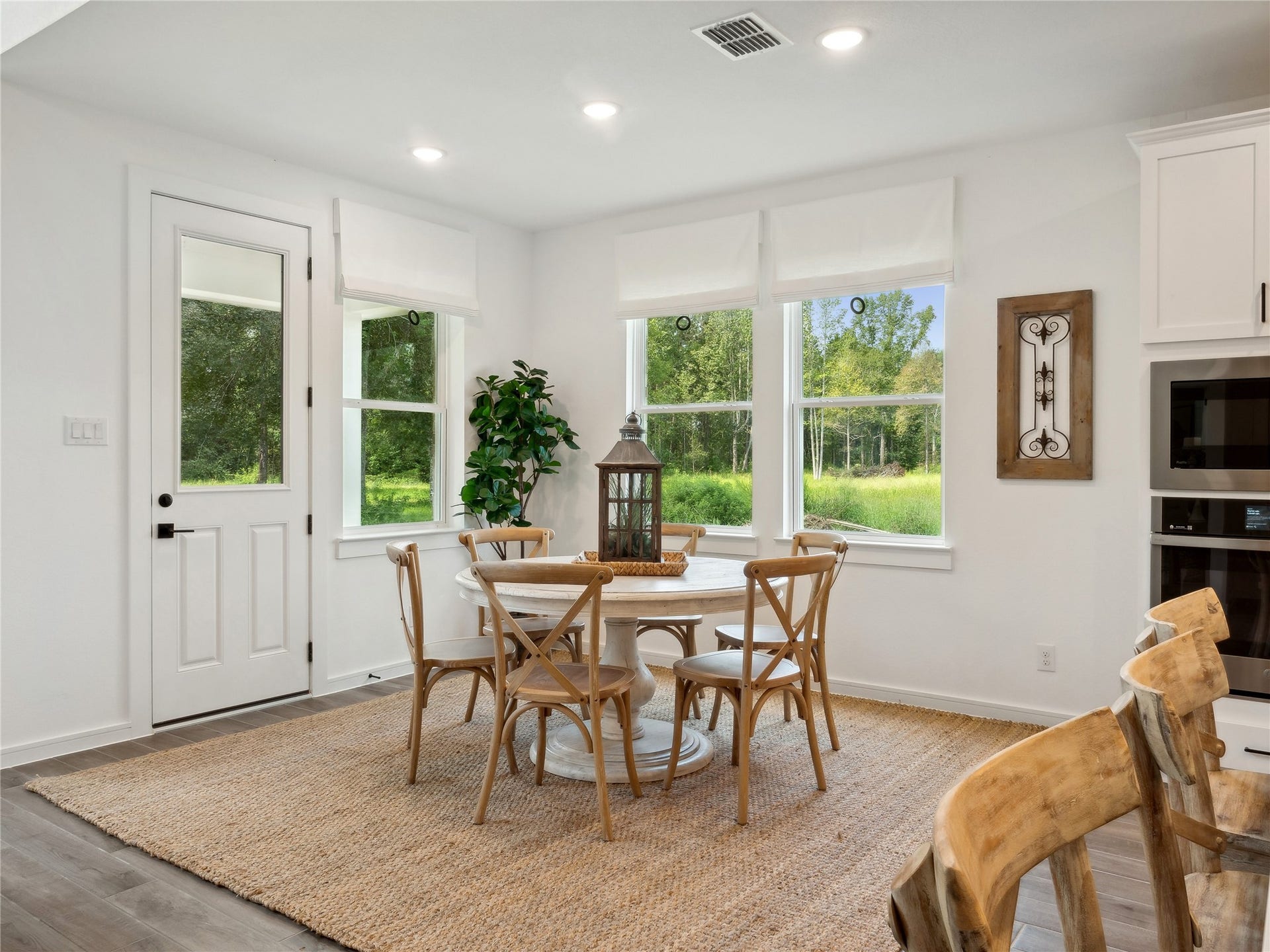 3210 Rios Court, League City, TX 77573 Charming dining area (*Photo not of actual home and used for illustration purposes only.)