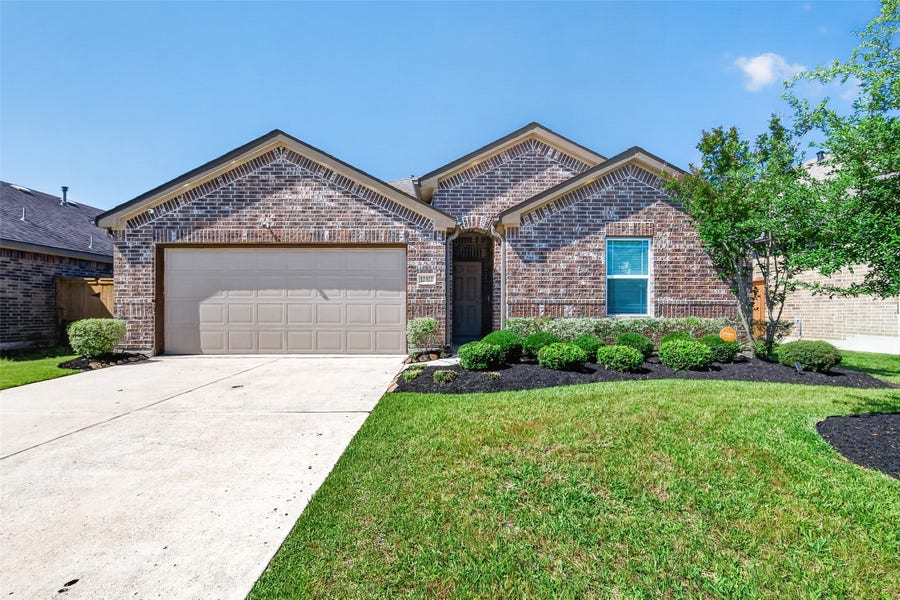 Property photo for 12322 Sabine Point Drive, Humble, TX