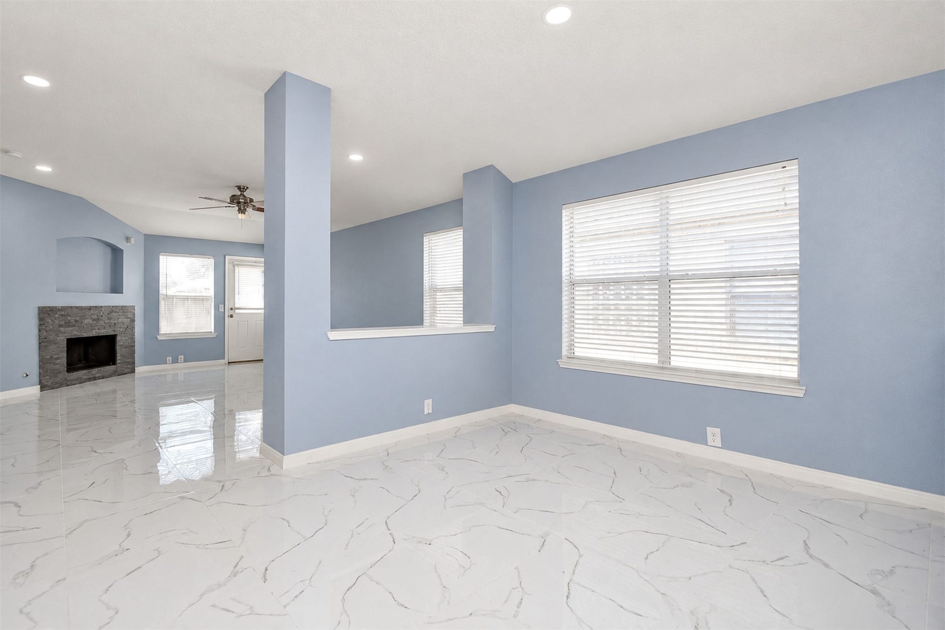6003 Baldwin Elm Street, Richmond, TX 77407 Extra Room/Living Area
***Property is vacant. Photo digitally enhanced with AI; lighting, color, and ceiling appearance adjusted. ***