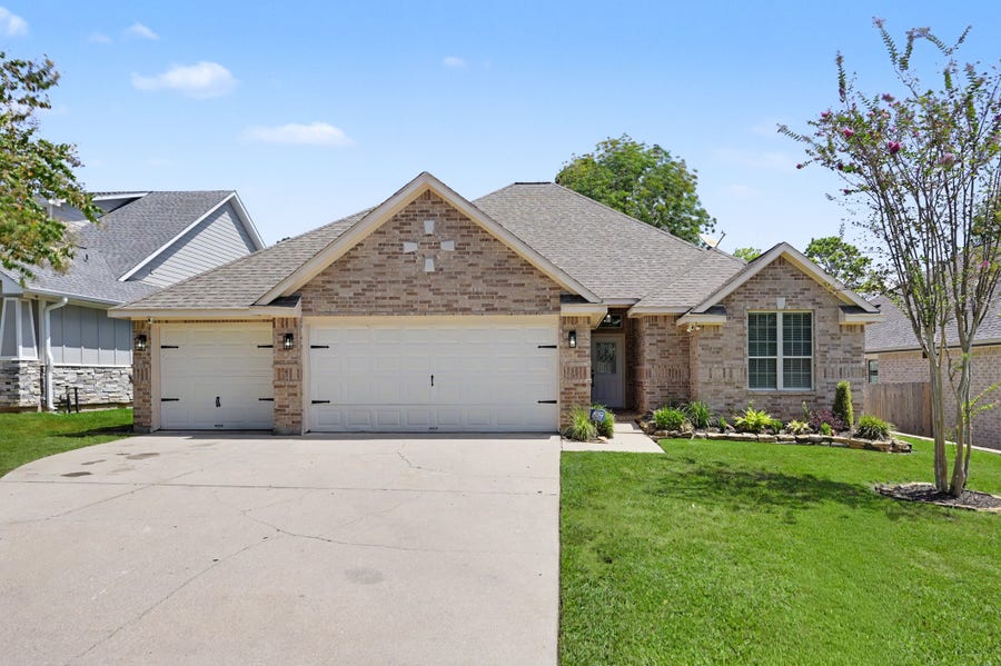 Property photo for 13314 Enchanted Way Drive, Montgomery, TX
