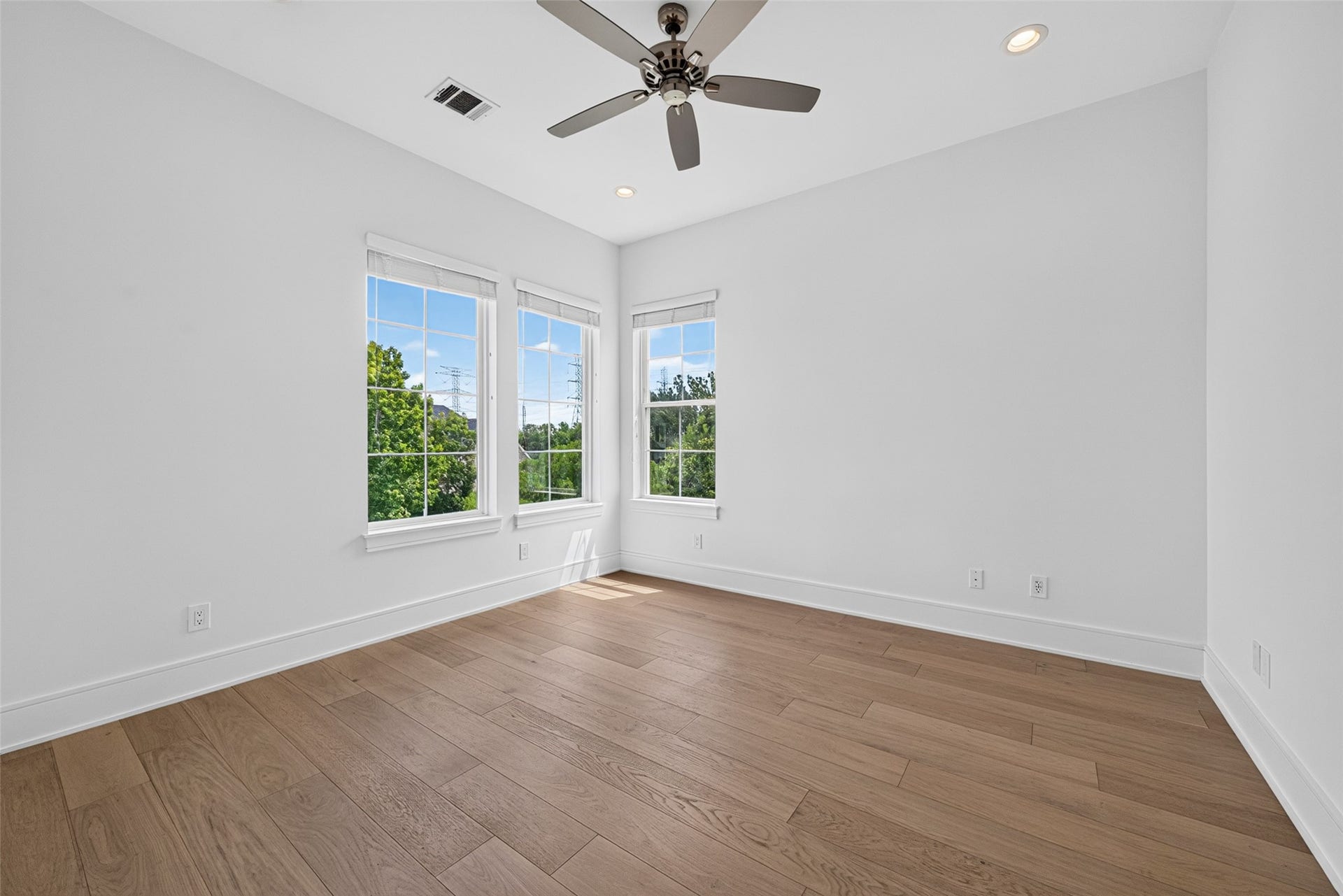 4303 Dorothy Street, Bellaire, TX 77401 4303 Dorothy Street, Bellaire, TX 77401