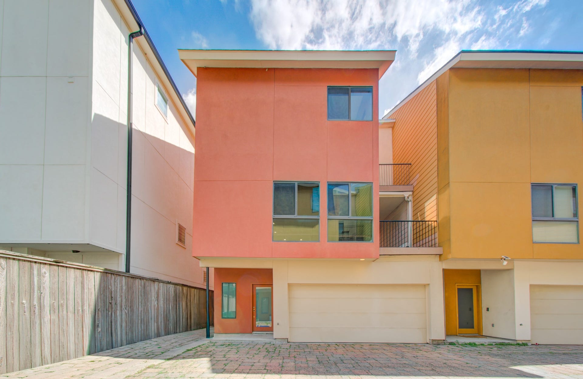 4410 Spencer Street, #A, Houston, TX 77007 Welcome home to 4410 Spencer Street #A!