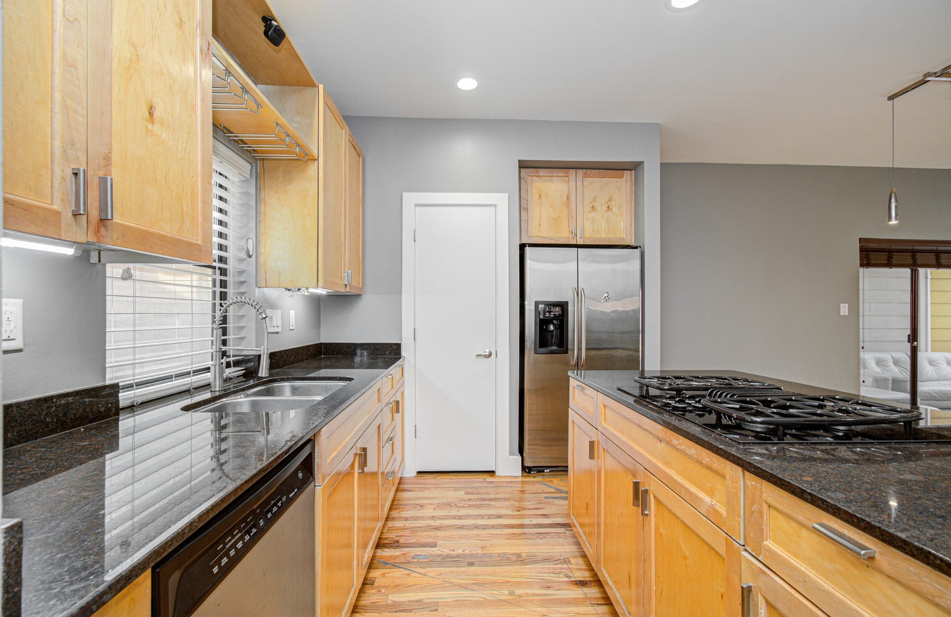 4410 Spencer Street, #A, Houston, TX 77007 Enjoy a gas range. Fridge included.