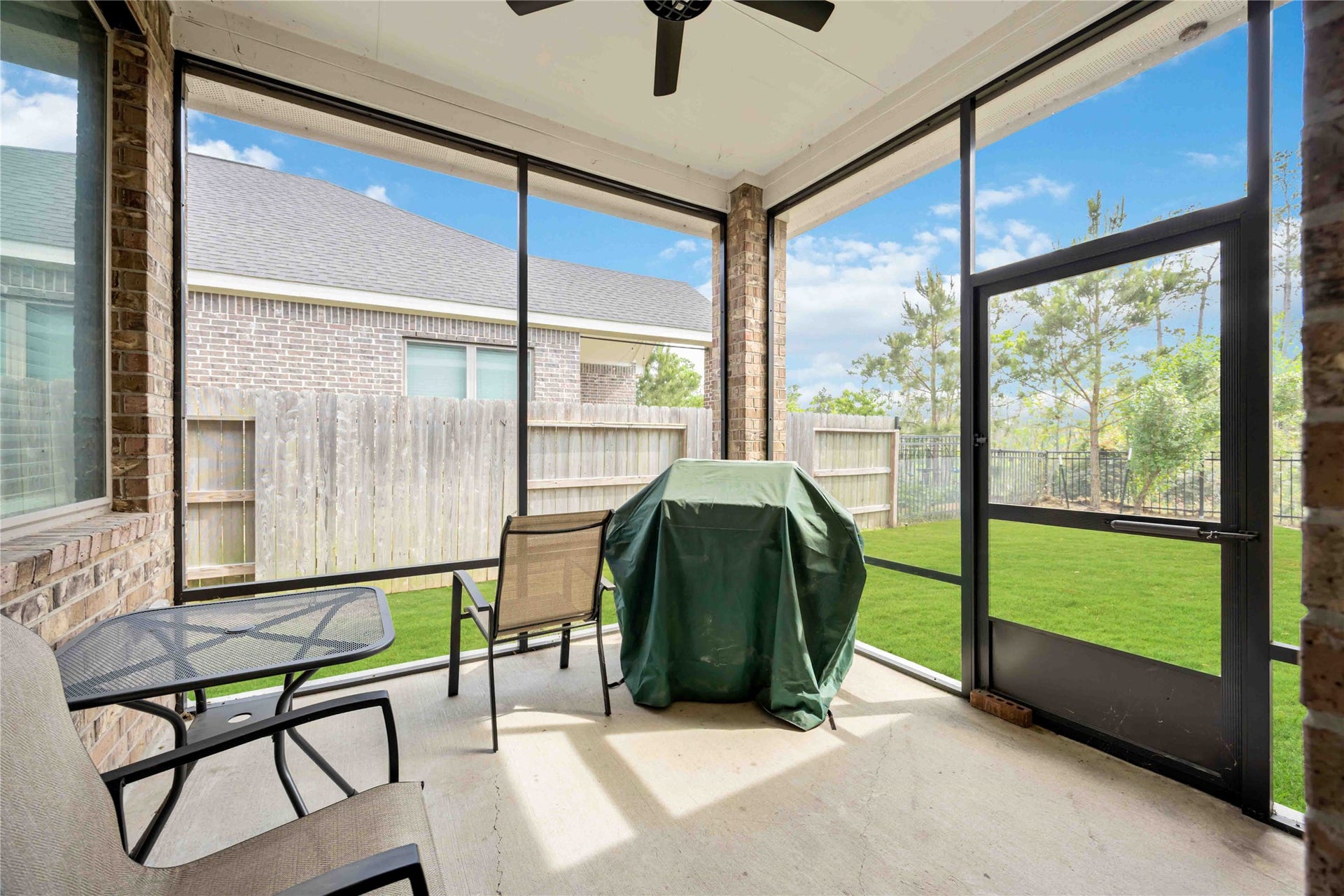 9816 Preserve Way, Conroe, TX 77385 9816 Preserve Way, Conroe, TX 77385