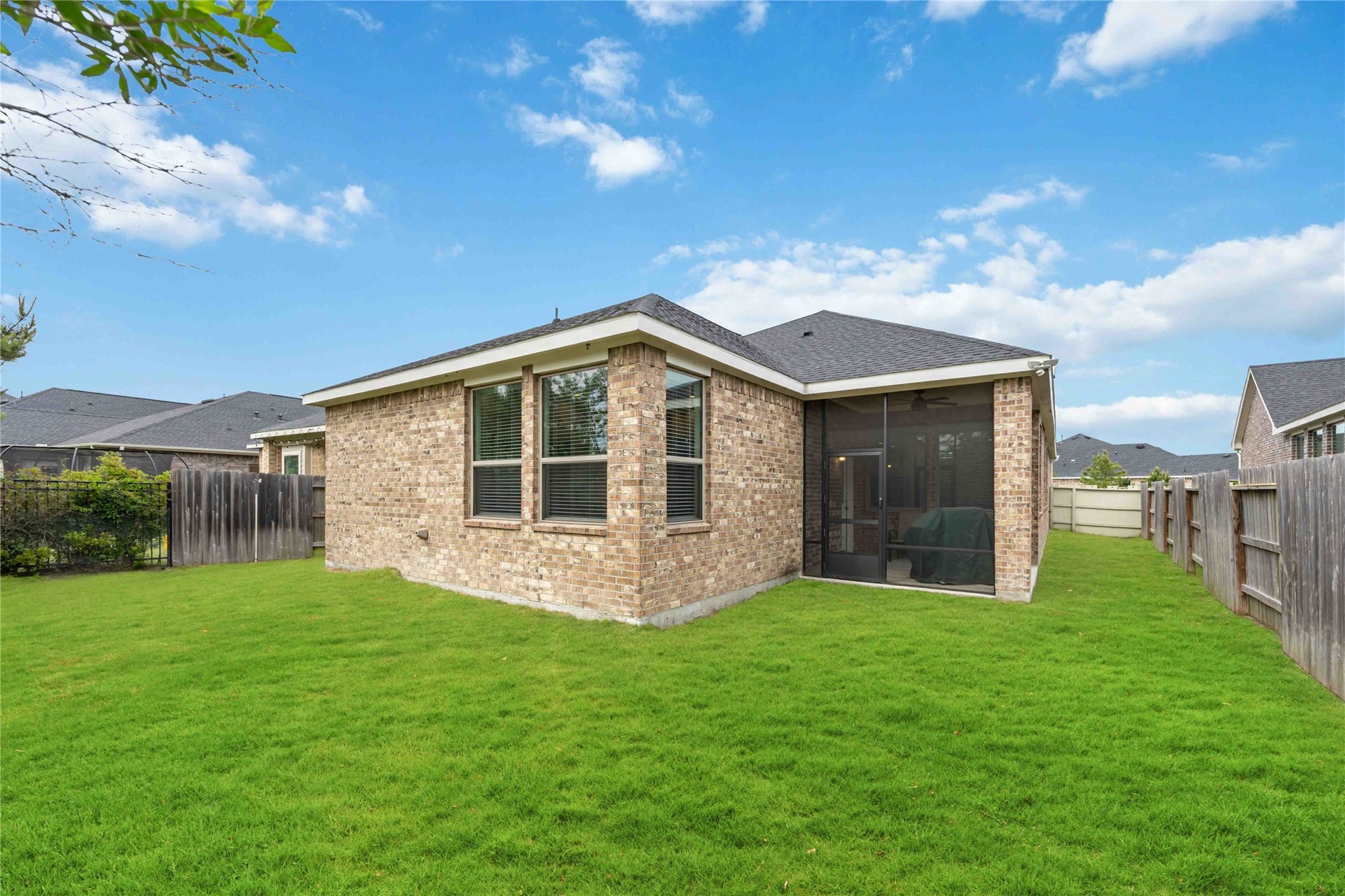 9816 Preserve Way, Conroe, TX 77385 9816 Preserve Way, Conroe, TX 77385