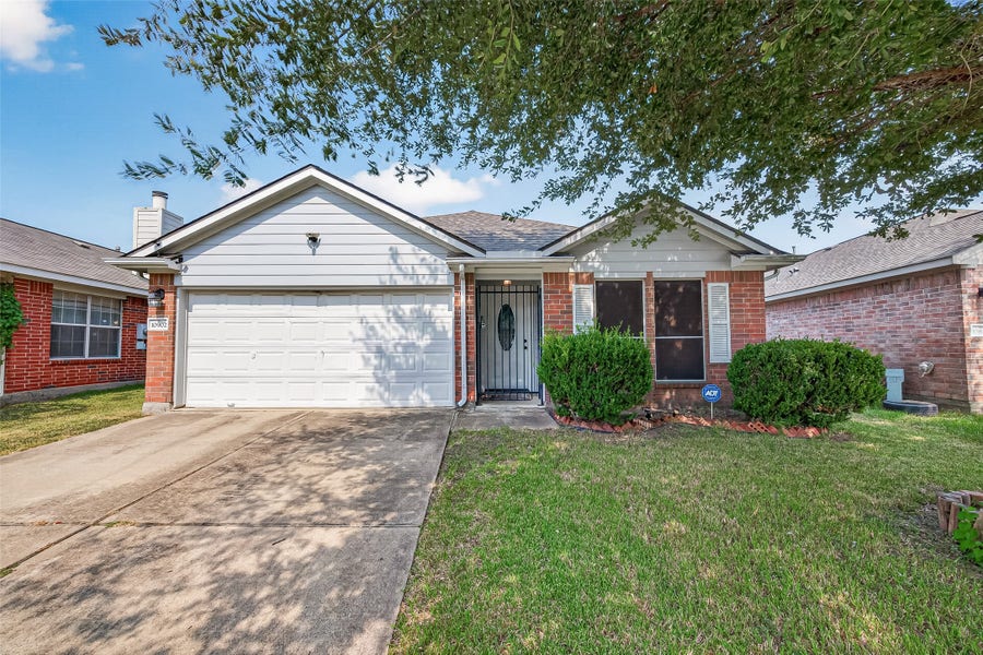 Property photo for 10902 Primrose Acres Lane, Houston, TX