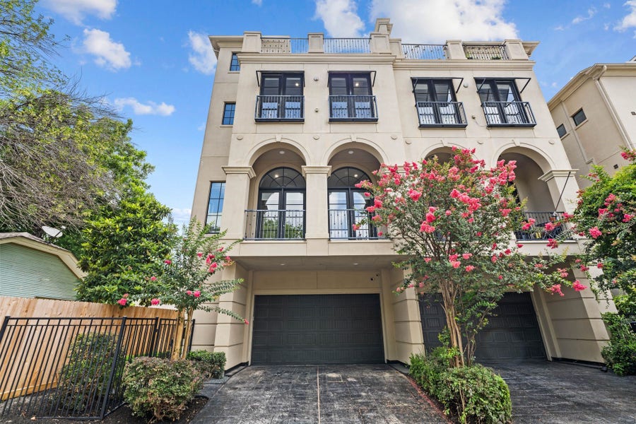 Property photo for 908 Thompson Street, Houston, TX