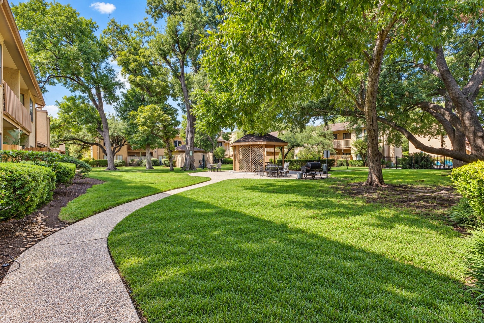 5000 Milwee Street, #47, Houston, TX 77092 Green space and don't forget there is a Dog Park too!