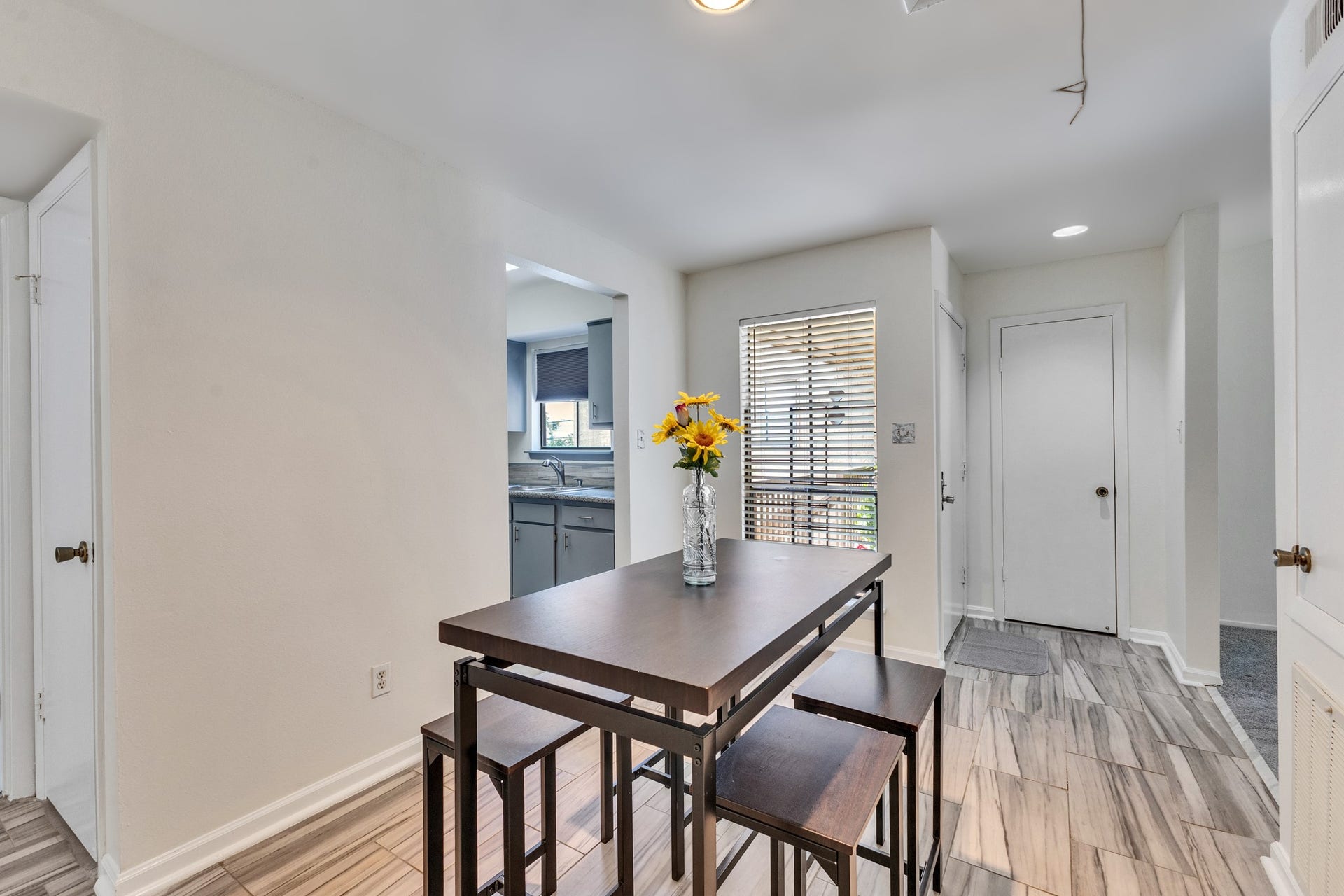 5000 Milwee Street, #47, Houston, TX 77092 Separate Dining area