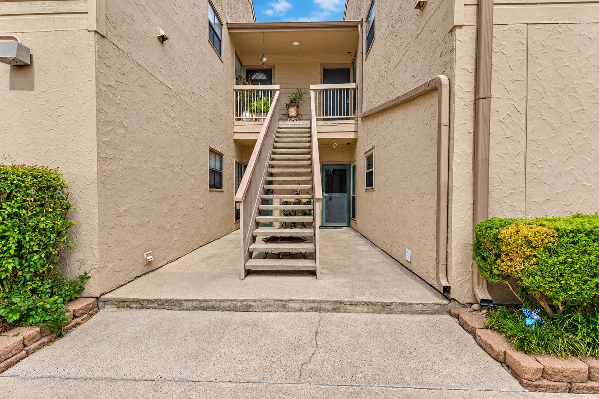 5000 Milwee Street, #47, Houston, TX 77092 #47 is just up the stairs.
Come on in