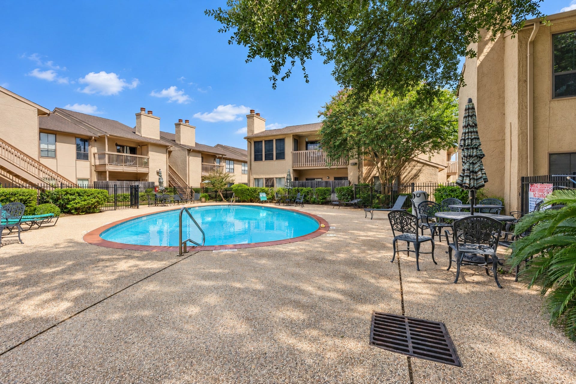 5000 Milwee Street, #47, Houston, TX 77092 Gated pool area