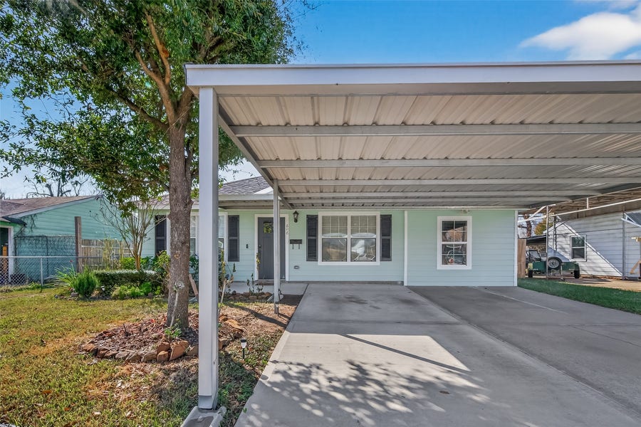 Property photo for 606 Alastair Drive, Pasadena, TX