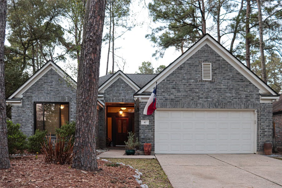Property photo for 42 Tranquil Glade Place, The Woodlands, TX