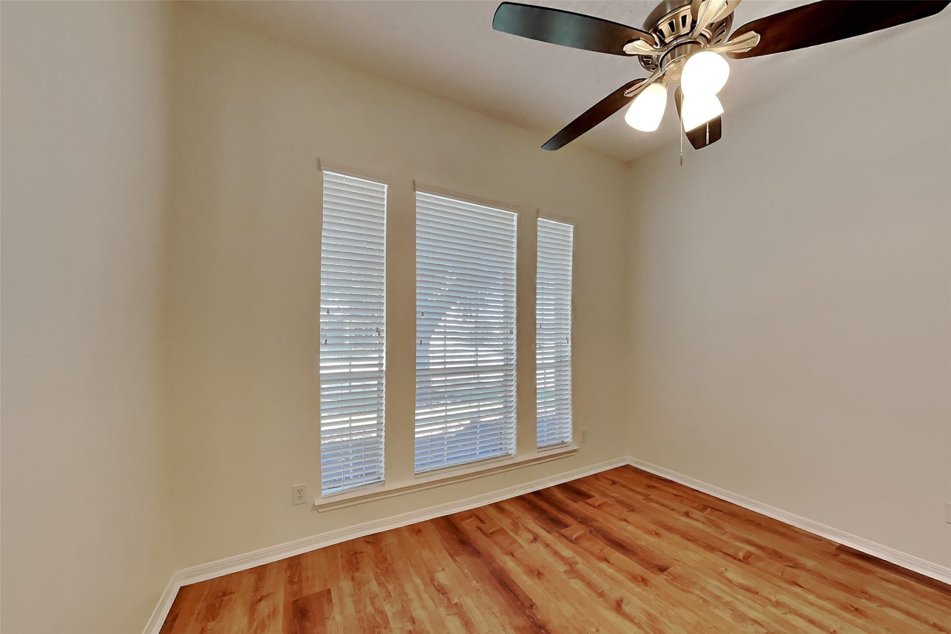 20007 Glen Lake Drive, Spring, TX 77388