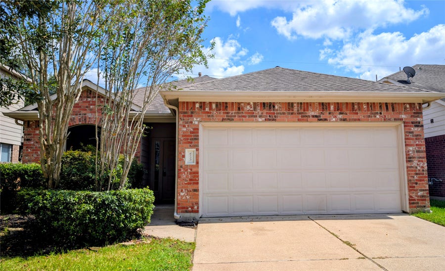 Property photo for 6139 Starbrook Creek Drive, Katy, TX