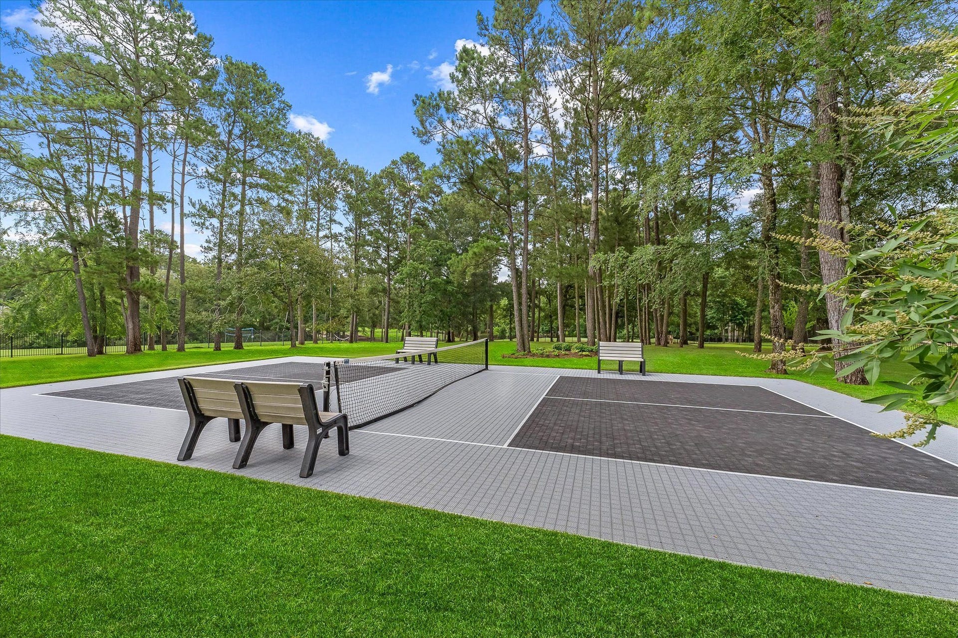 28322 Meadow Forest, Magnolia, TX 77355 Regulation size pickleball court.