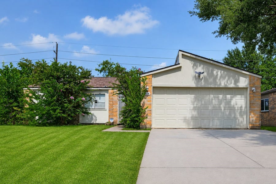 Property photo for 12114 Mckamy Drive, Houston, TX