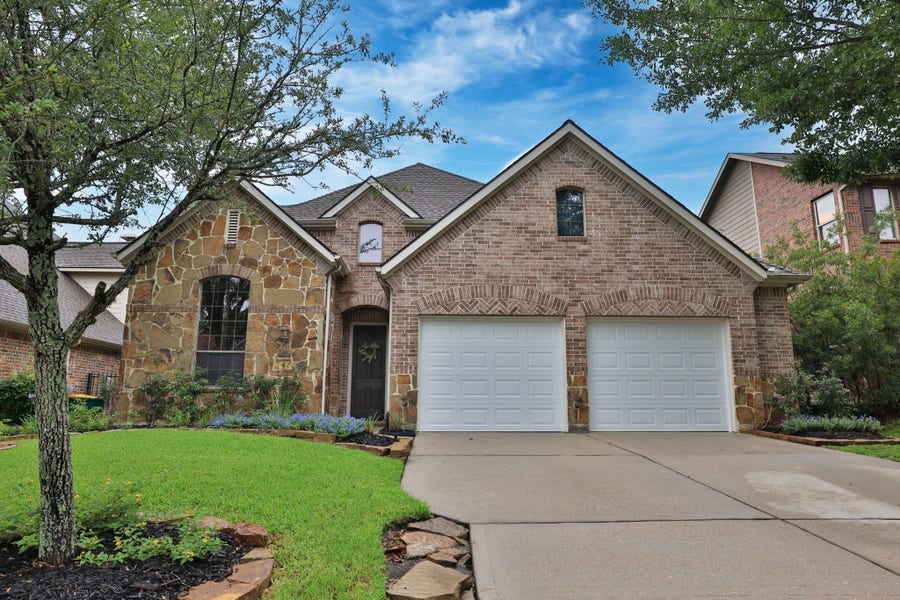 Property photo for 7 Woodmoor Place, Magnolia, TX