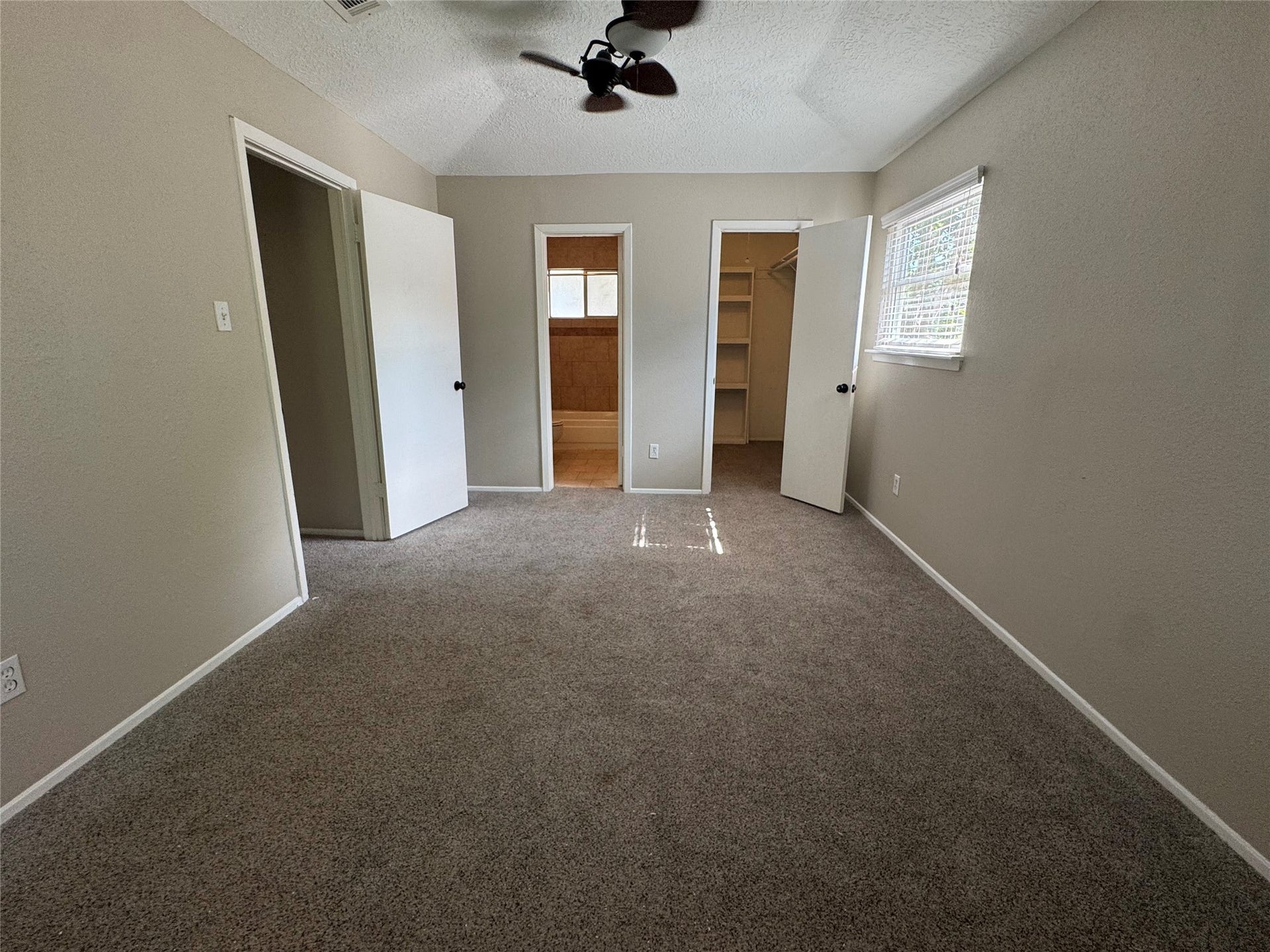 6128 Creekside Lane, League City, TX 77573 6128 Creekside Lane, League City, TX 77573