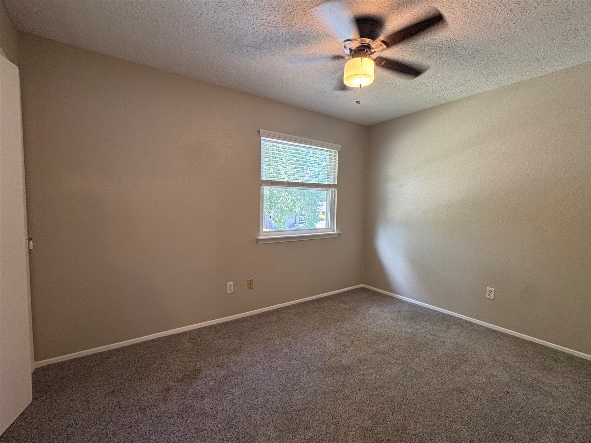 6128 Creekside Lane, League City, TX 77573 6128 Creekside Lane, League City, TX 77573