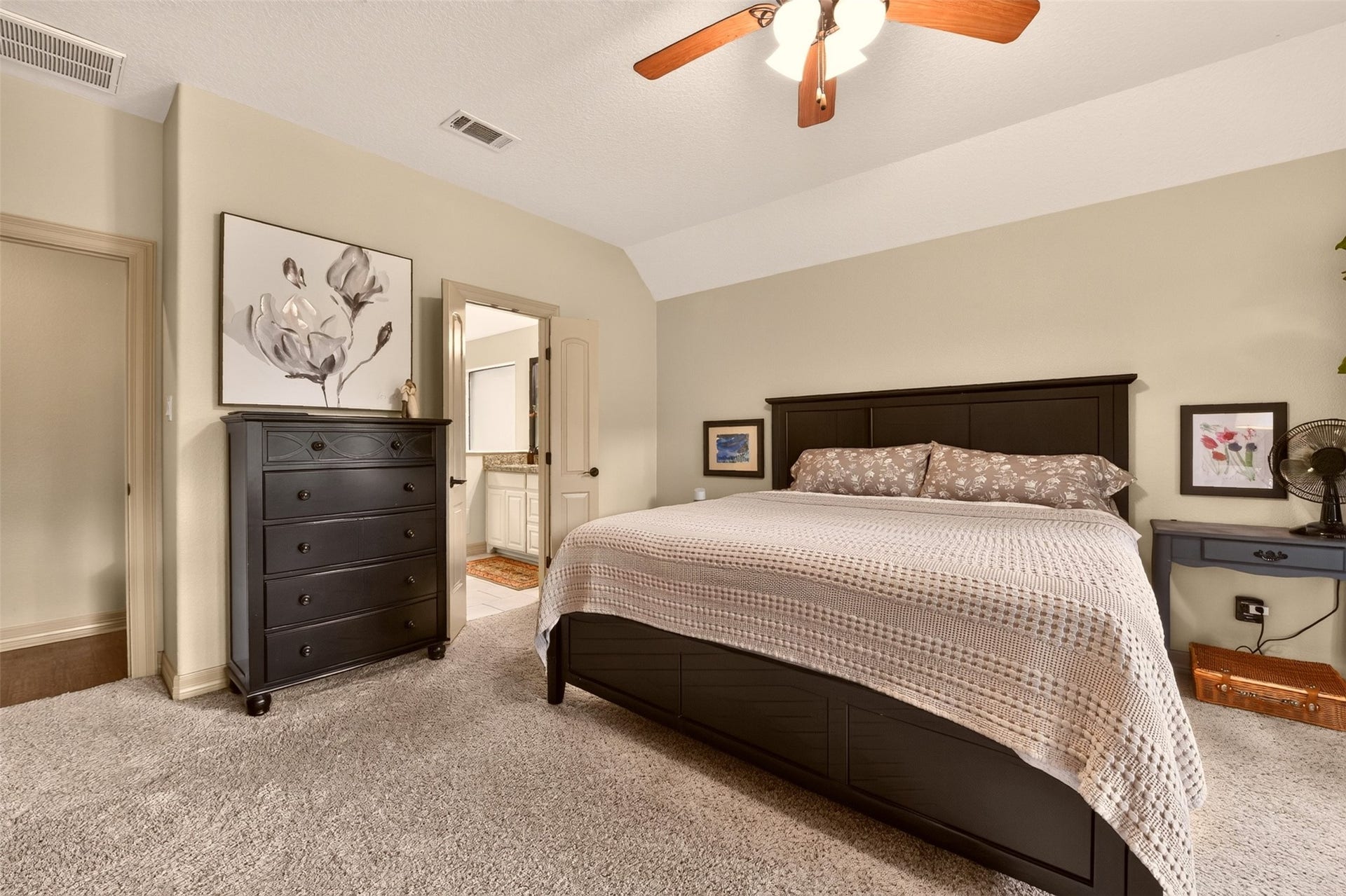105 Blue Jay Drive, Richwood, TX 77566 Primary Bedroom