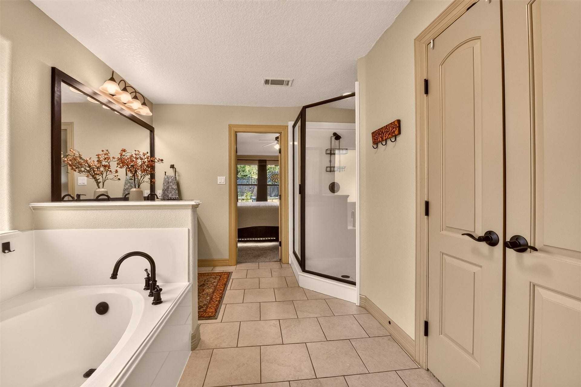 105 Blue Jay Drive, Richwood, TX 77566 Primary Bathroom