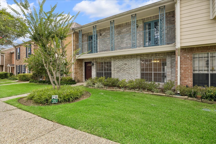Property photo for 1617 W Sam Houston Pkwy S, Houston, TX
