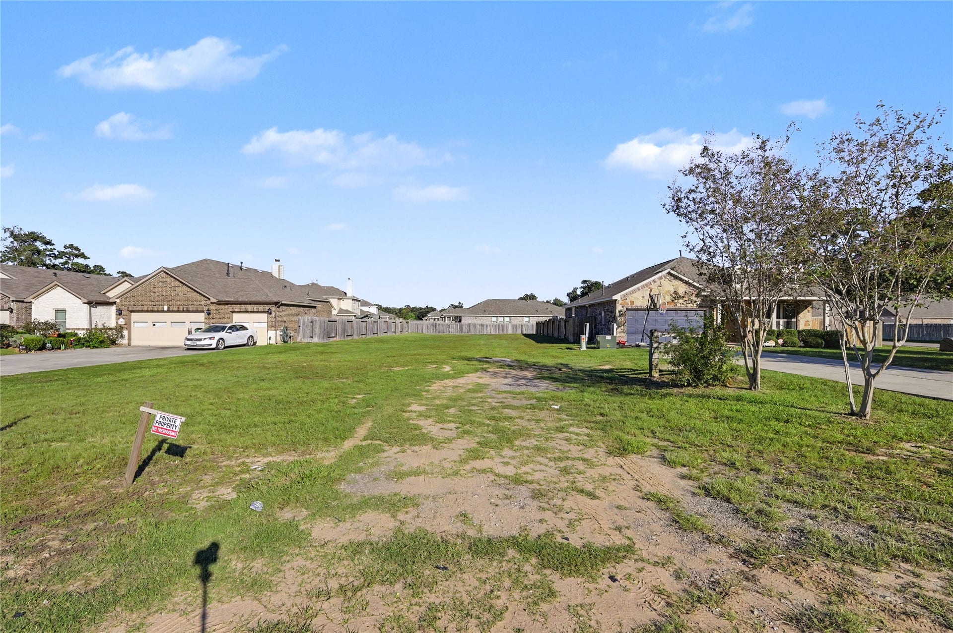 Another impressive perspective showcases the generous outdoor space and open surroundings. With plenty of room to spread out, this lot offers flexibility for outdoor activities, landscaping ideas, or simply enjoying the fresh air.