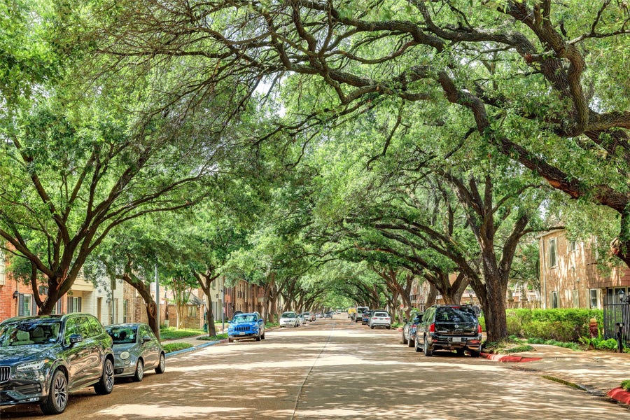 Property photo for 444 N Post Oak Lane, Houston, TX