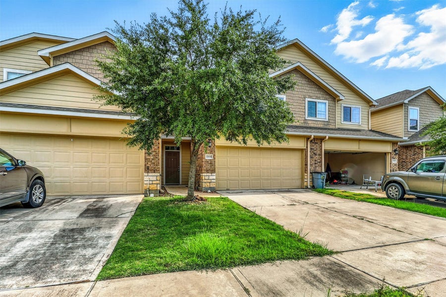 Property photo for 17035 Wilthorne Gardens Court, Houston, TX