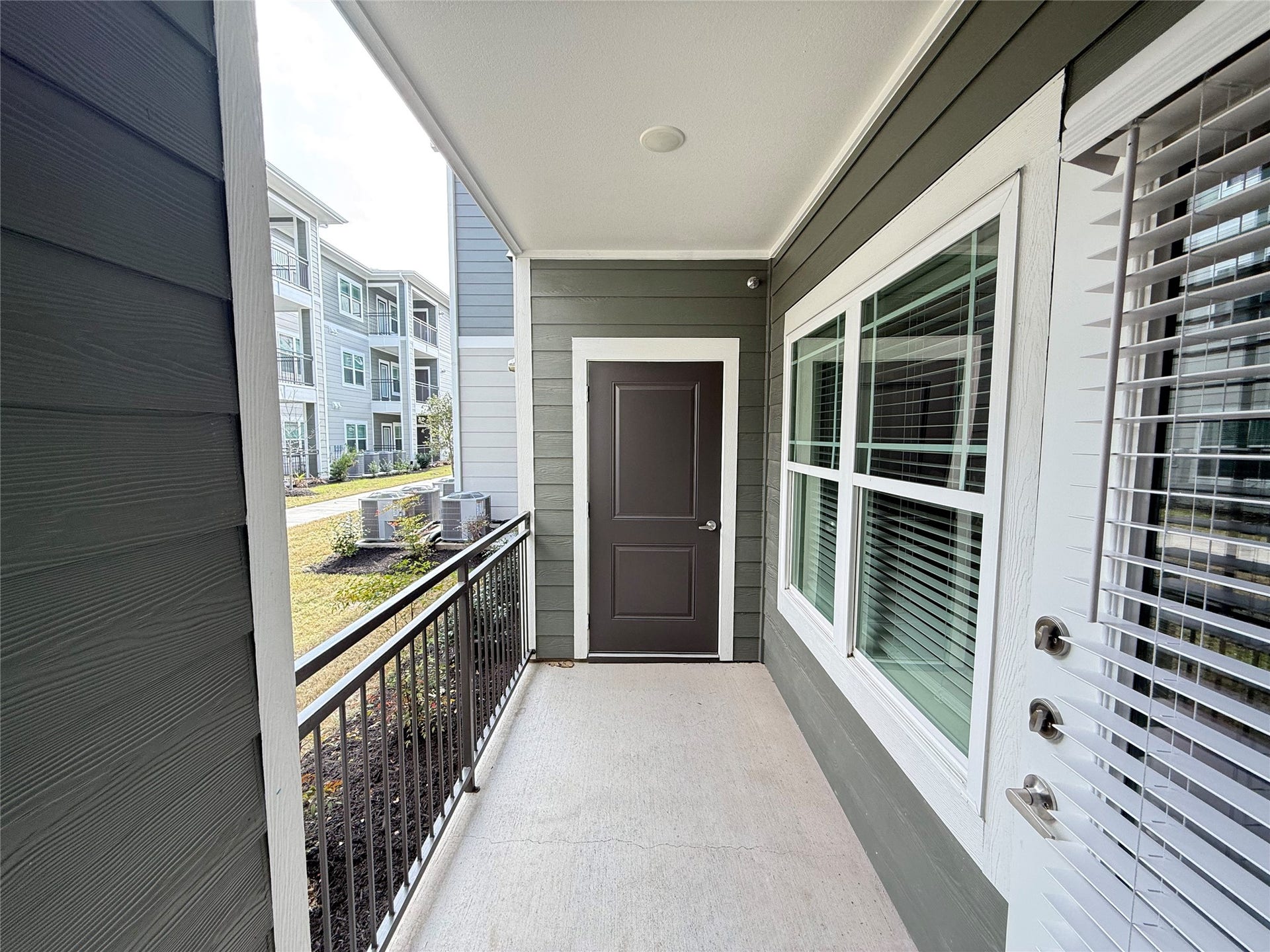 2102 Antoine Drive, #A2, Houston, TX 77055 MODEL UNIT SHOWN