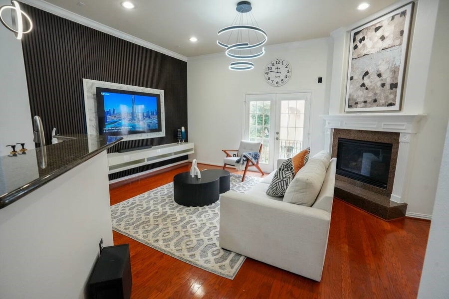 Property photo for 5625 Dolores Place Lane, #B, Houston, TX