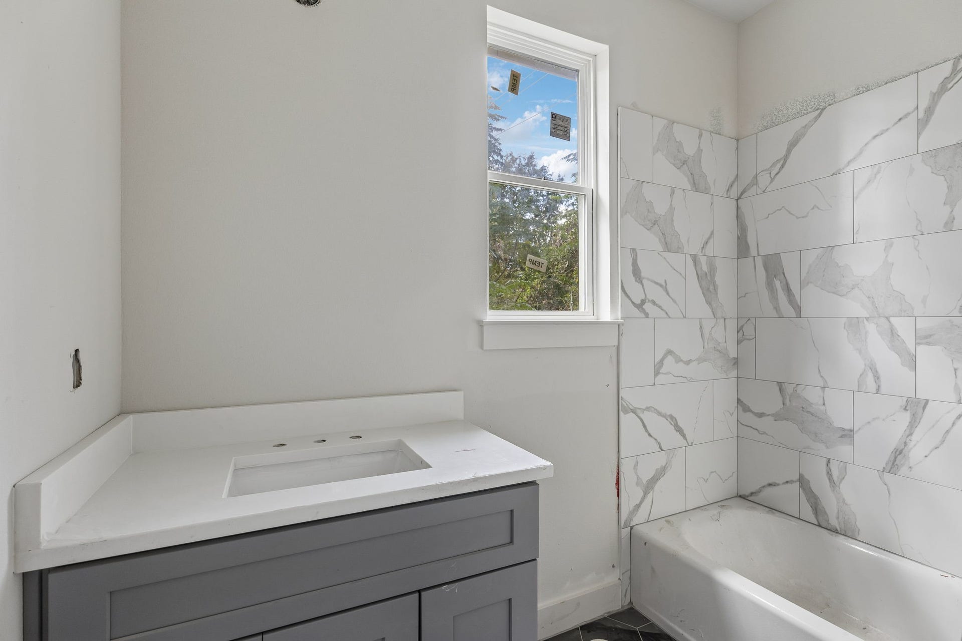 2029 Oak Forest Drive, #A-B, Houston, TX 77018 2029 Oak Forest Drive, #A-B, Houston, TX 77018