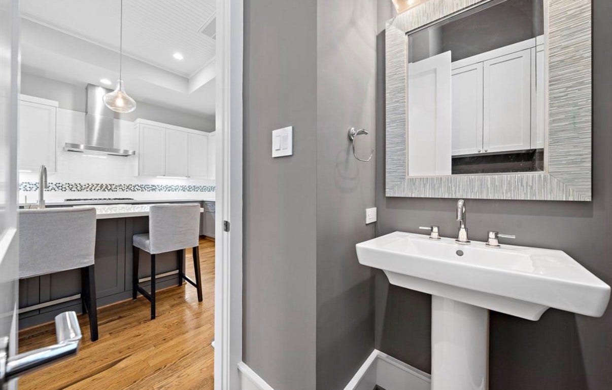 404 W Pierce Street, Houston, TX 77019 404 W Pierce Street, Houston, TX 77019