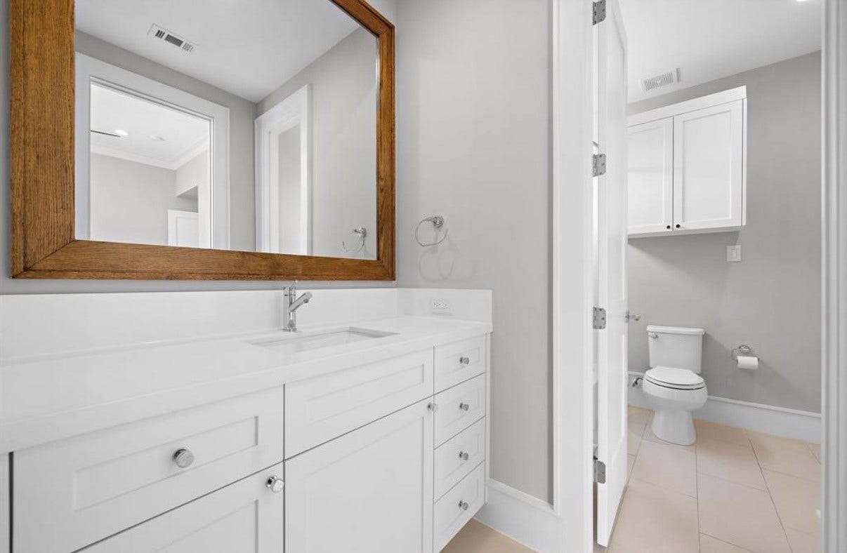 404 W Pierce Street, Houston, TX 77019 404 W Pierce Street, Houston, TX 77019