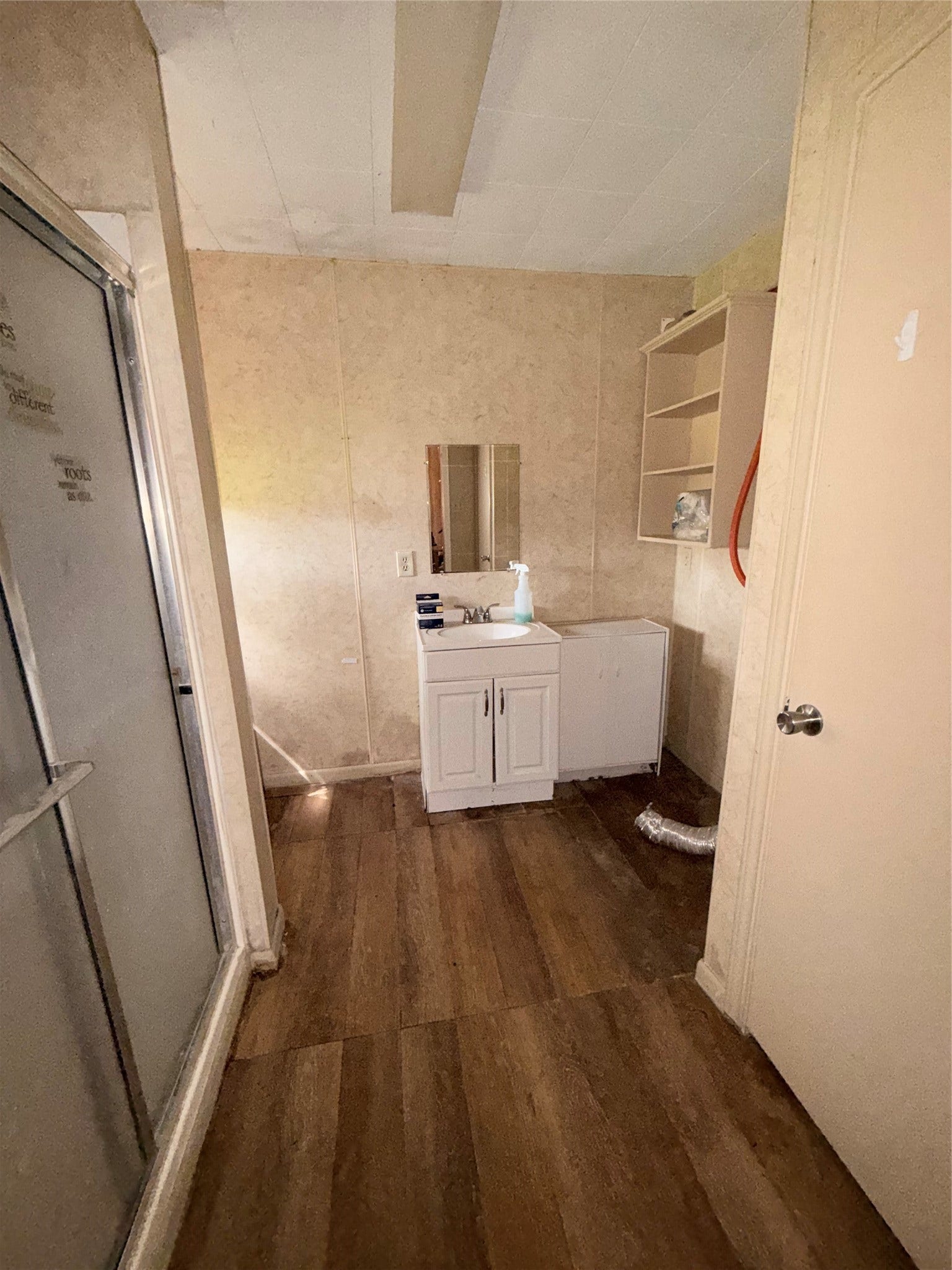 1500 S Durant Street, Alvin, TX 77511 ADU Bathroom