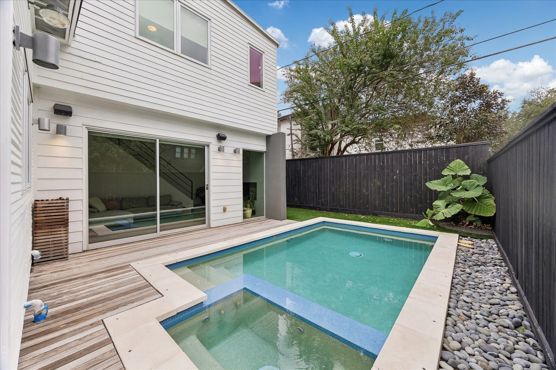 1120 Highland Street, Houston, TX 77009 1120 Highland Street, Houston, TX 77009