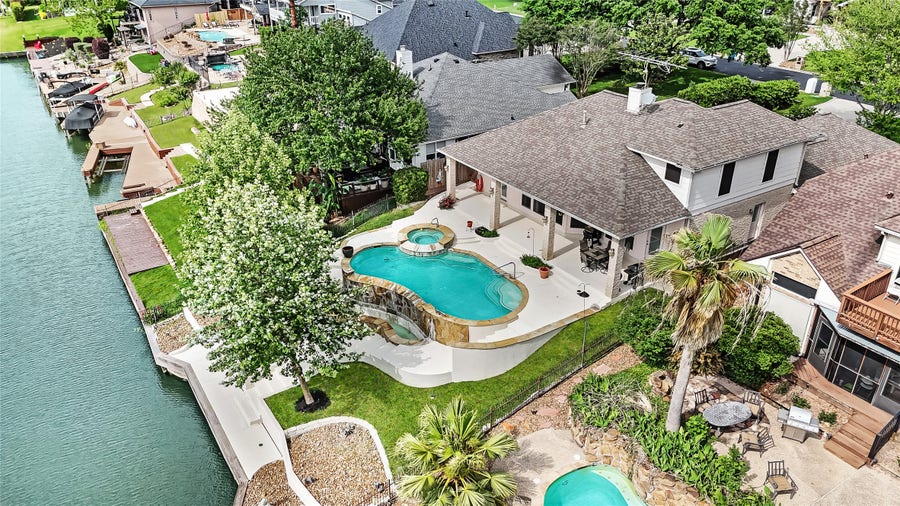 Property photo for 12516 Lake Vista Drive, Willis, TX