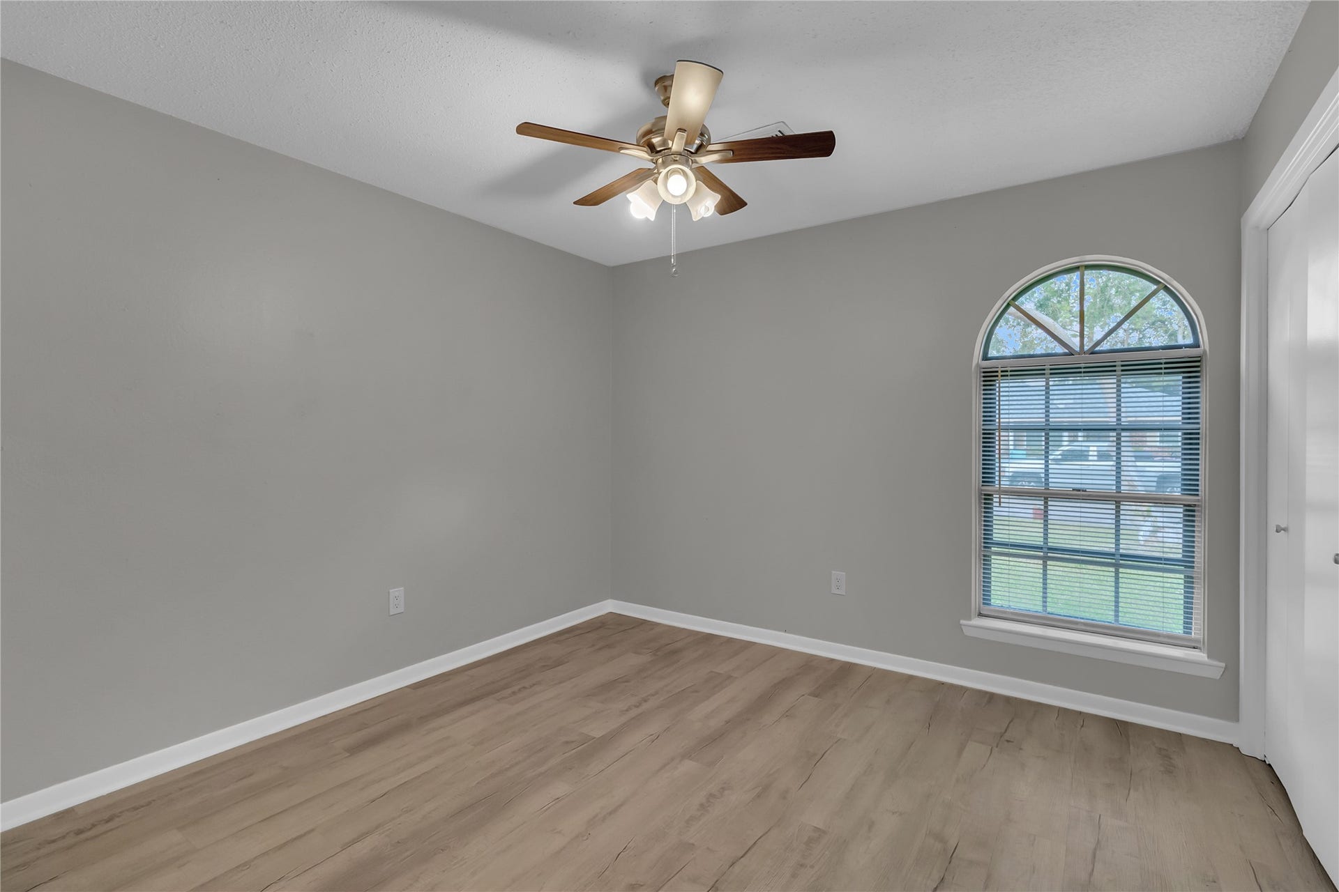 305 Tiegs Street, League City, TX 77573 305 Tiegs Street, League City, TX 77573